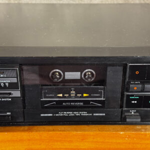 JVC KD-VR320E - Detail